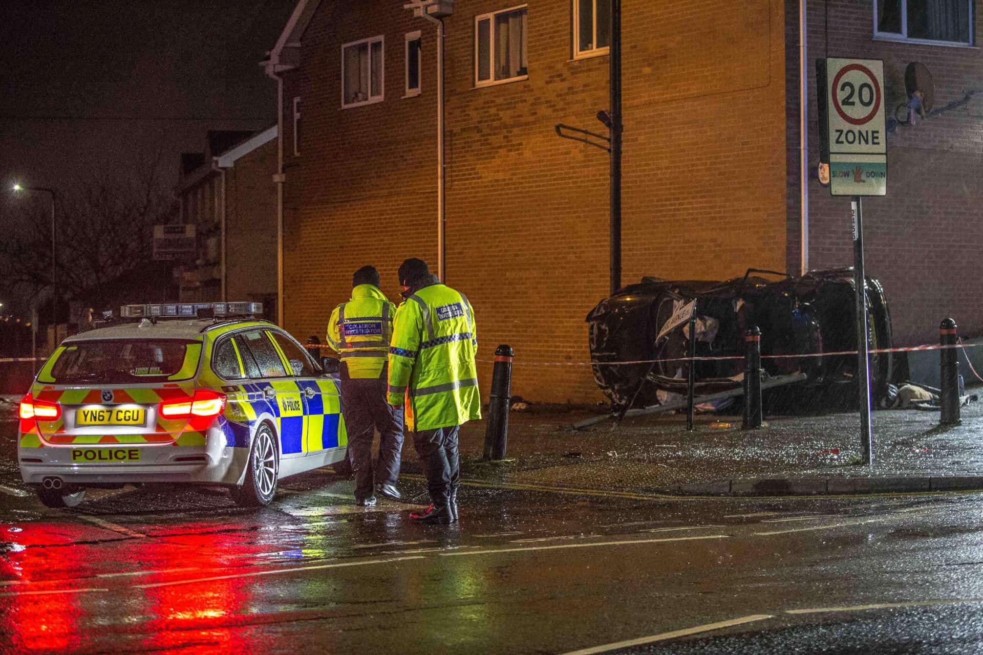 THREE extracted from Brampton car crash – Rotherham News